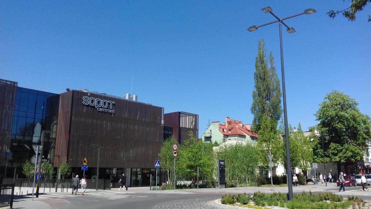 Studio Four - Prywatne Wejscie I Taras W Centrum Sopotu Bagian luar foto