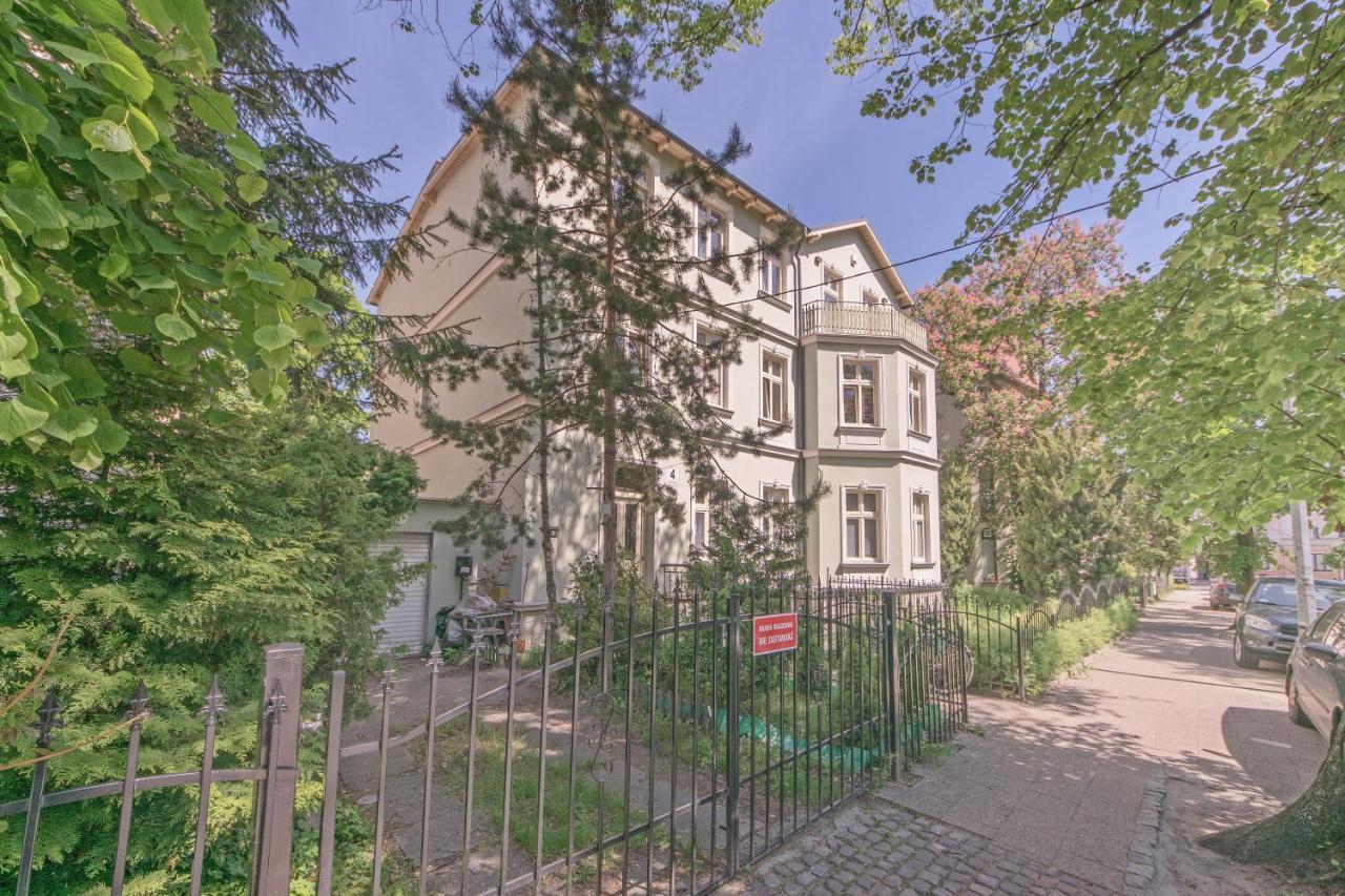Studio Four - Prywatne Wejscie I Taras W Centrum Sopotu Bagian luar foto