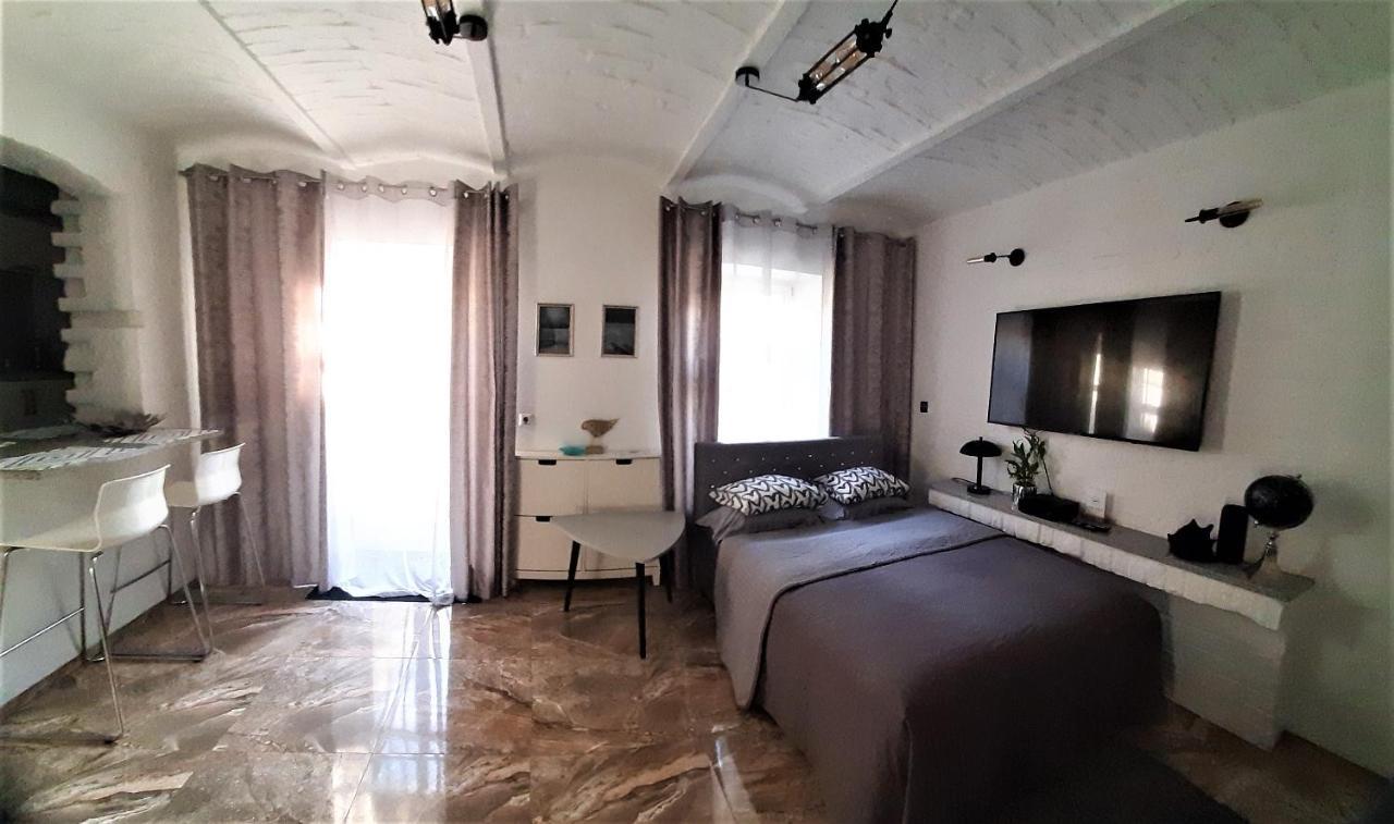 Studio Four - Prywatne Wejscie I Taras W Centrum Sopotu Bagian luar foto