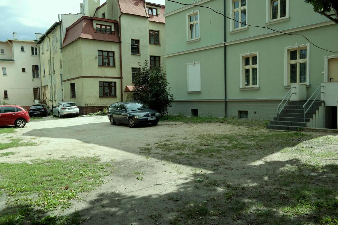 Studio Four - Prywatne Wejscie I Taras W Centrum Sopotu Bagian luar foto